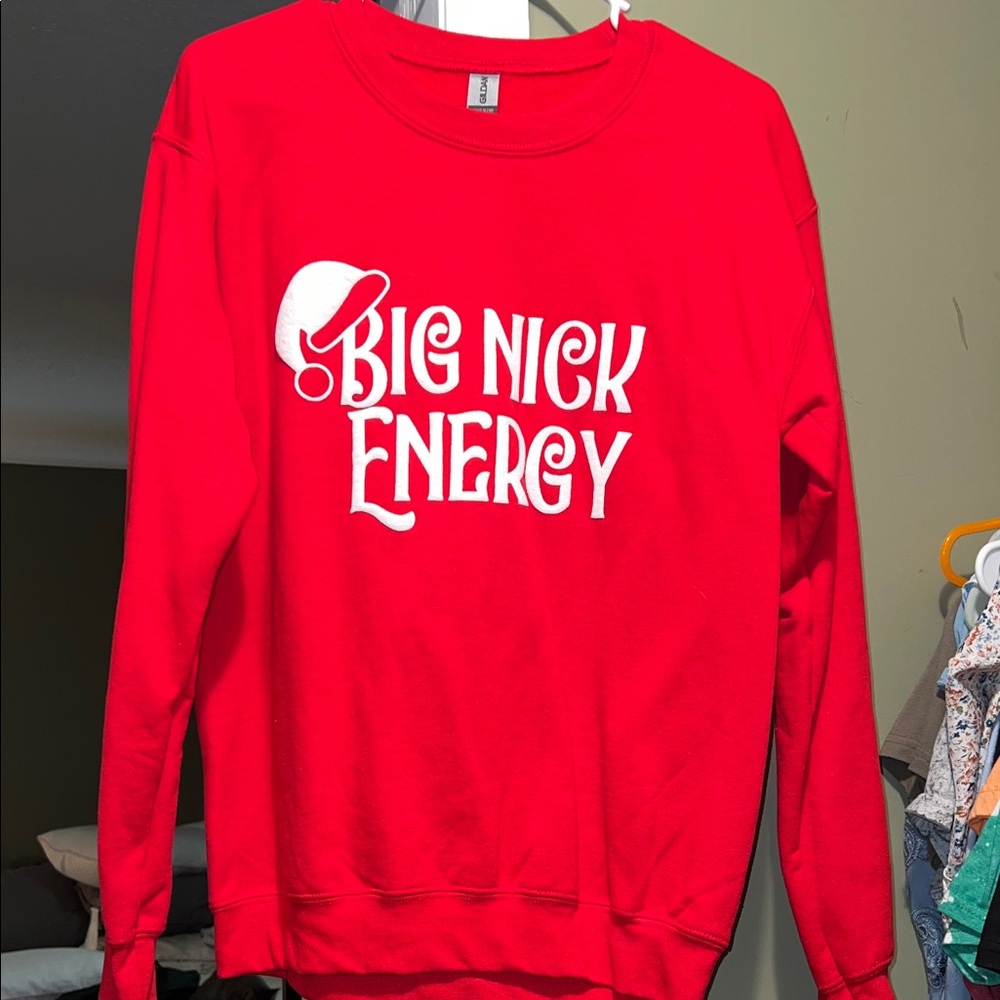 Gildan Red Crew Neck Sweater